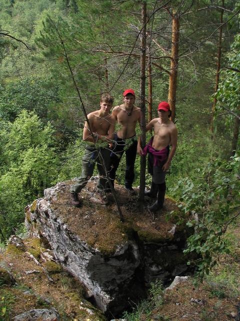 Спелеологи на разведке